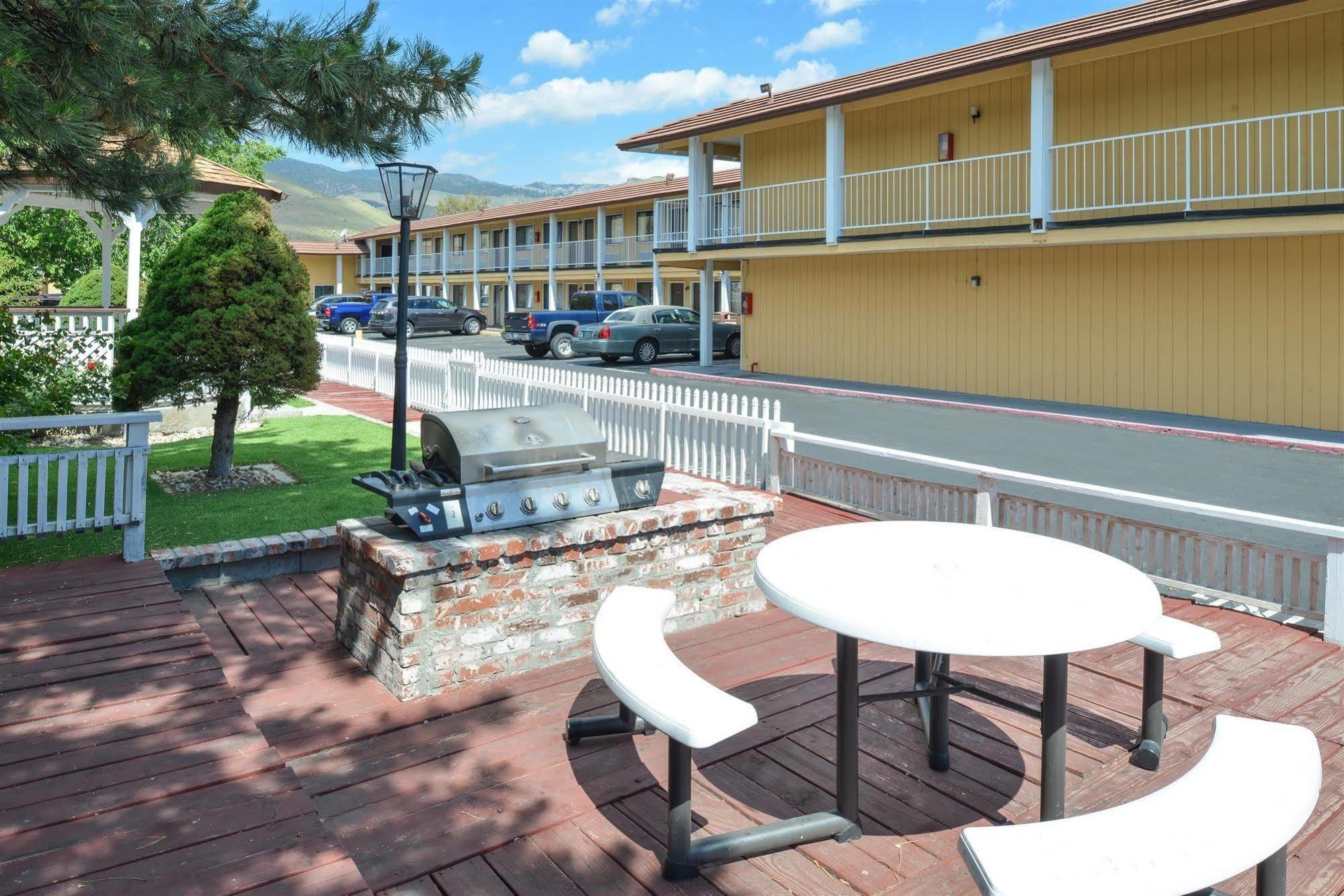 Americas Best Value Inn - Carson City Exterior photo